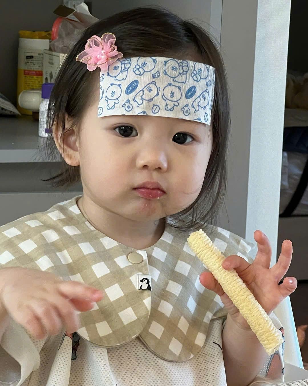 Cúm vào mùa cao điểm, bác sĩ nhi khoa cảnh báo: Trẻ sốt kèm những triệu chứng này cần được đưa đi viện ngay- Ảnh 3. Cúm vào mùa cao điểm, bác sĩ nhi khoa cảnh báo: Trẻ sốt kèm những triệu chứng này cần được đưa đi viện ngay- Ảnh 3.