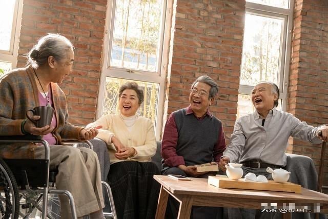 Sau tuổi 50, ai khôn ngoan thì chớ phạm 4 điều này, nhất là anh em ruột thịt - Ảnh 1.