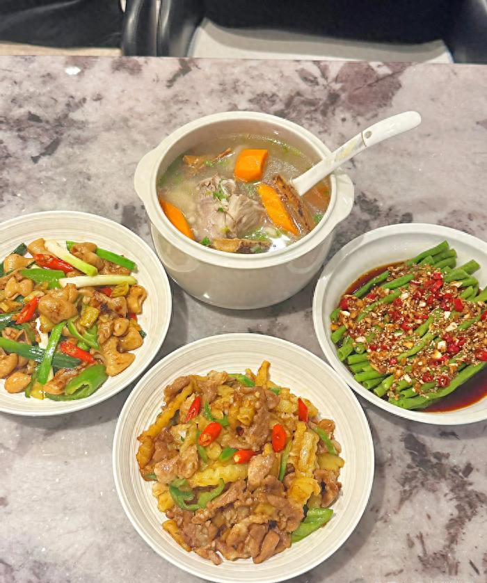 Một bữa tối độc đáo mỗi tuần: 3 món ăn và một món canh, dễ làm và được cả gia đình yêu thích - Ảnh 1. Một bữa tối độc đáo mỗi tuần: 3 món ăn và một món canh, dễ làm và được cả gia đình yêu thích - Ảnh 1.