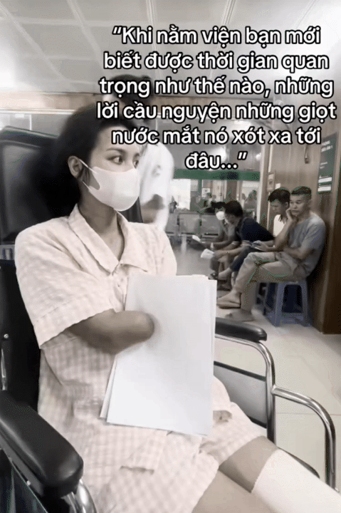 NGA TÍCH CỰC - Kênh Tiktok của mẹ 2 con mất tứ chi sau cơn bạo bệnh: Kiên cường tập luyện với đôi chân  NGA TÍCH CỰC - Kênh Tiktok của mẹ 2 con mất tứ chi sau cơn bạo bệnh: Kiên cường tập luyện với đôi chân