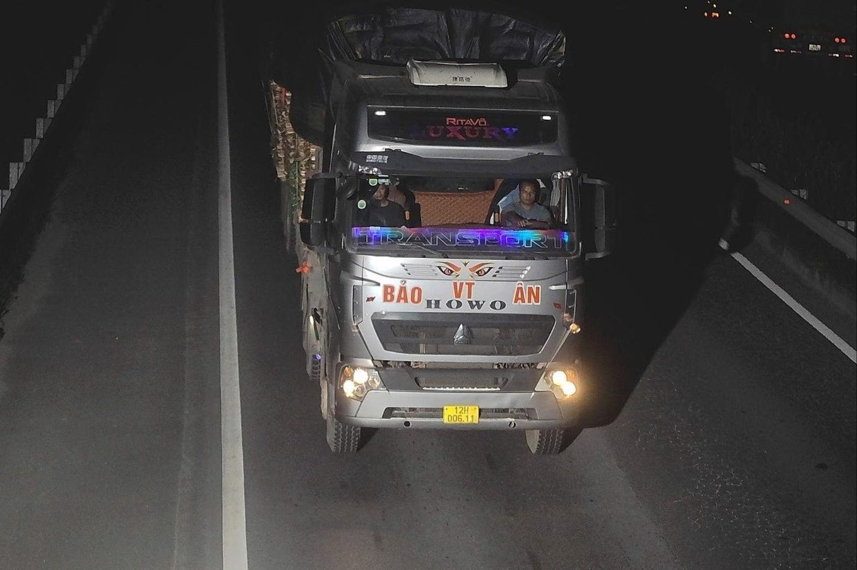 Camera AI trên cao tốc Nội Bài - Lào Cai phát hiện hơn 3.700 trường hợp không thắt dây an toàn - Ảnh 1. Camera AI trên cao tốc Nội Bài - Lào Cai phát hiện hơn 3.700 trường hợp không thắt dây an toàn - Ảnh 1.