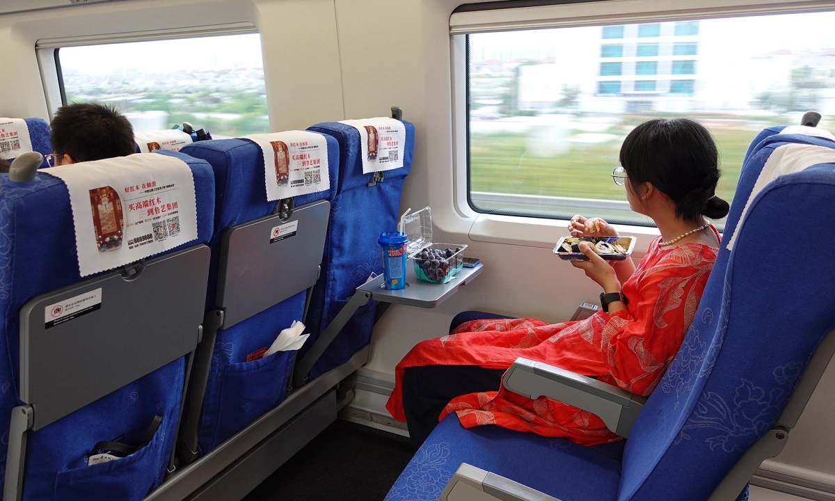 Người EQ cao luôn nói chuyện theo 3 cách này: Nghe thôi đã thấy muốn học theo! - Ảnh 1. Người EQ cao luôn nói chuyện theo 3 cách này: Nghe thôi đã thấy muốn học theo! - Ảnh 1.