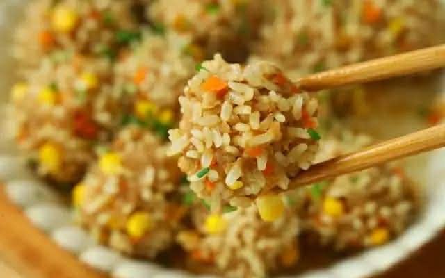 Loại nguyên liệu này đang vào mùa, giá cực rẻ, dùng làm món bánh cực ngon ăn sáng, trưa hay tối đều hợp! - Ảnh 1.