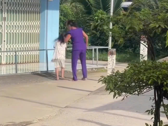 Vụ bé gái 6 tuổi bị bạo hành ở An Giang: Uẩn khúc 15 triệu đồng và người cha "biến mất"? - Ảnh 1. img