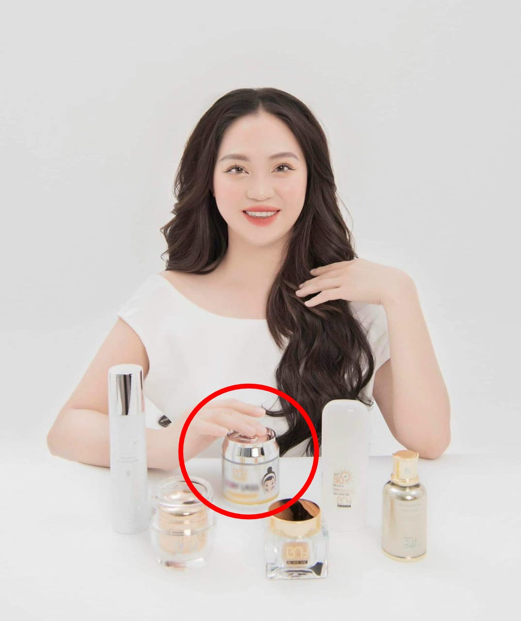 Sữa rửa mặt thải độc gan gần 900k/ lọ do Ngọc Huỳnh Hoyer quảng cáo rầm rộ: Công nghệ vũ trụ nào làm được vậy?- Ảnh 3. Sữa rửa mặt thải độc gan gần 900k/ lọ do Ngọc Huỳnh Hoyer quảng cáo rầm rộ: Công nghệ vũ trụ nào làm được vậy?- Ảnh 3.