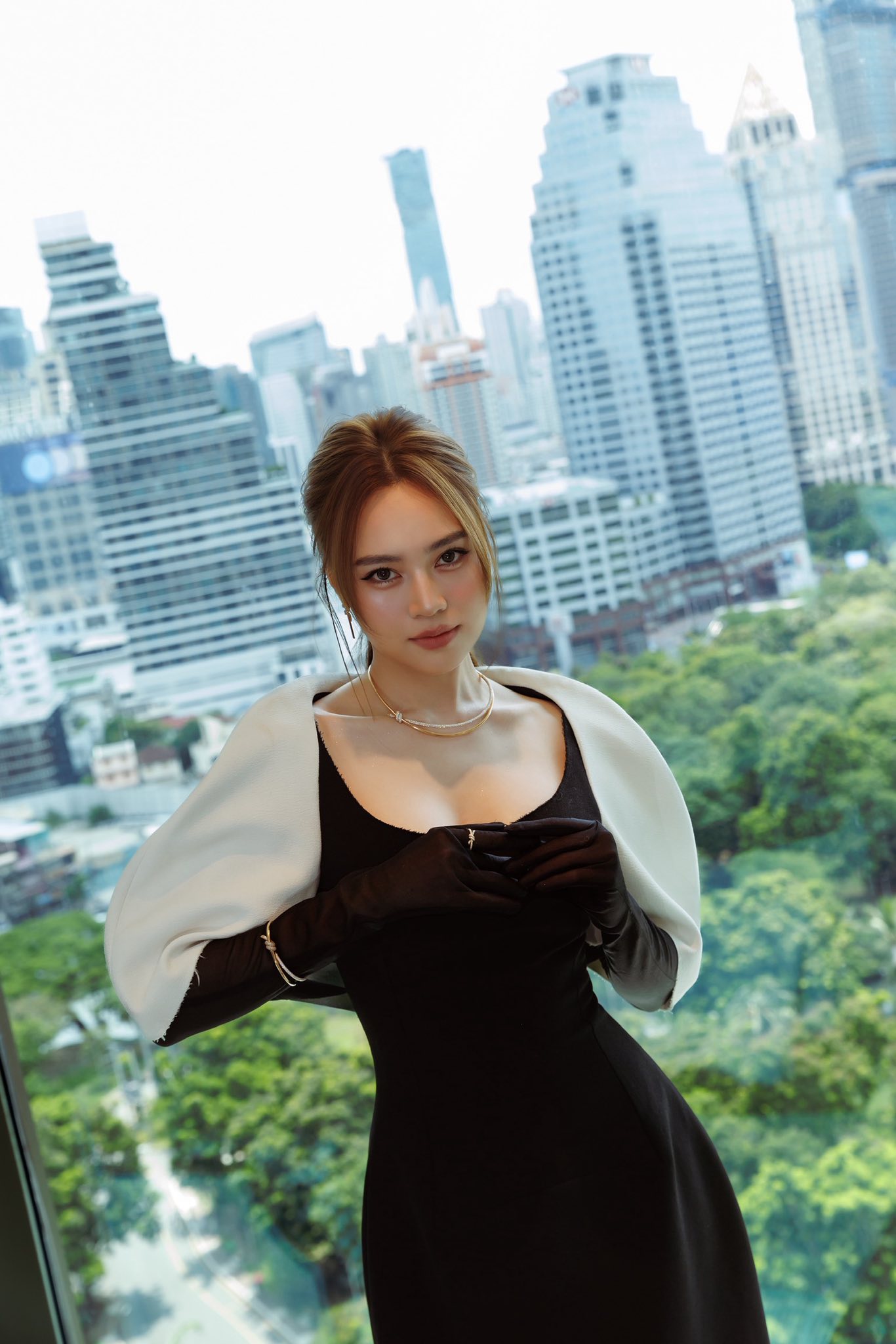 Nhan sắc nóng bỏng của ngọc nữ &quot;hot&quot; nhất nhì Vbiz, xây biệt thự 2 mặt tiền ở TP.HCM, U40 chưa chồng- Ảnh 6.