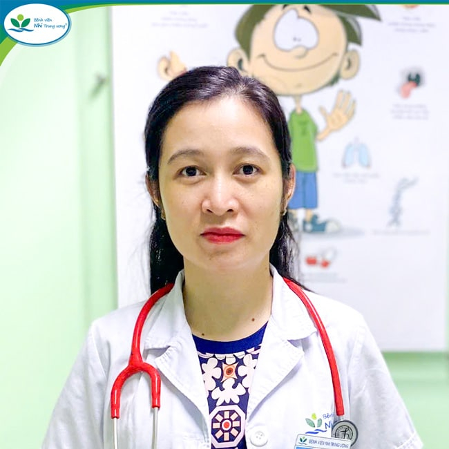 Bé gái mắc suy giảm miễn dịch bẩm sinh thể nặng được hồi sinh sự sống nhờ ghép tế bào gốc tủy xương thành công- Ảnh 2.