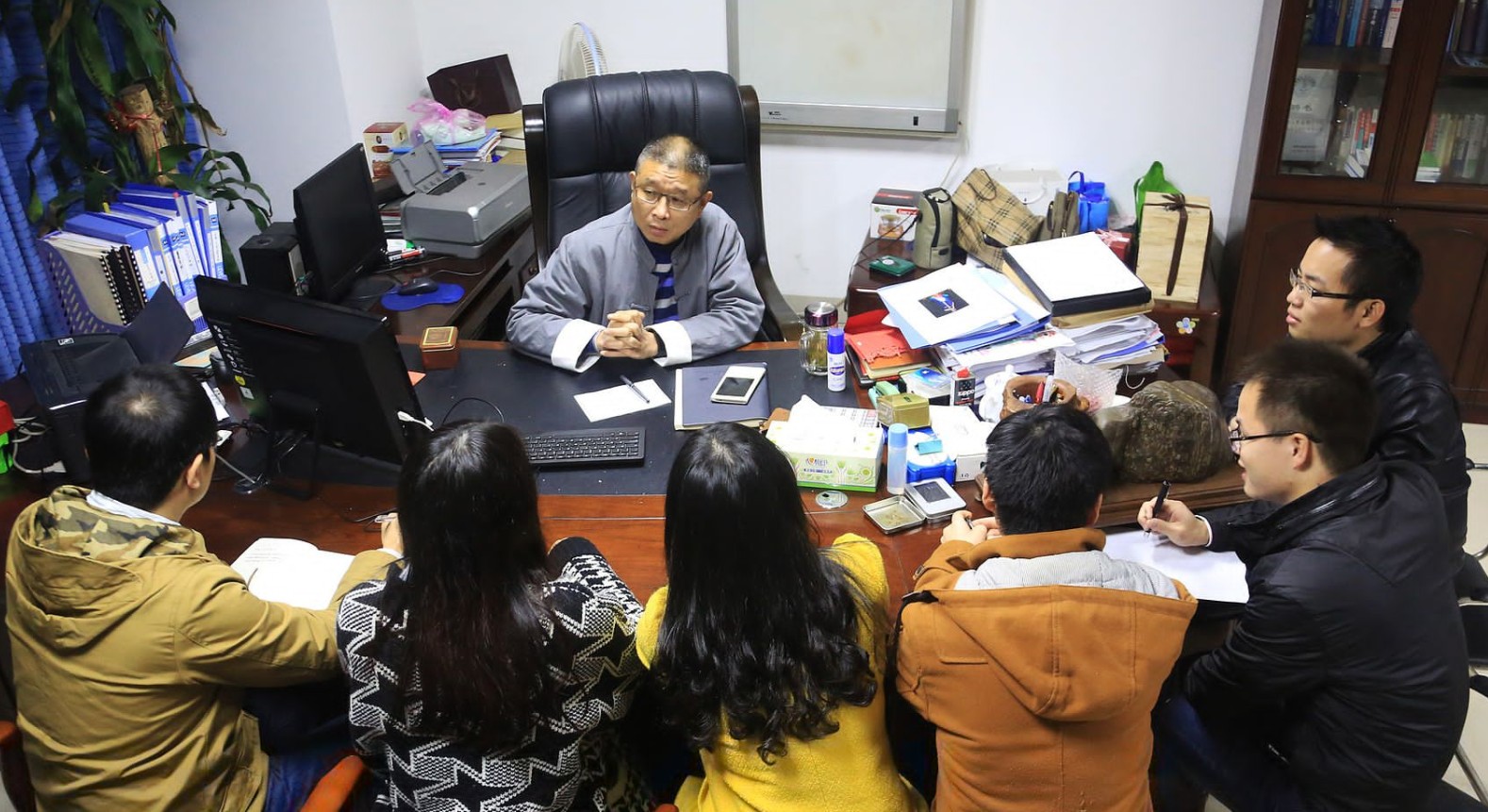 &quot;Tìm việc ngày nay thật khó&quot; - Lời kêu cứu của nữ tiến sĩ gửi 18 đơn xin việc nhưng đều thất bại: Một là thất nghiệp, hai là làm &quot;osin&quot; cho giáo sư để kiếm cơ hội - Ảnh 3.