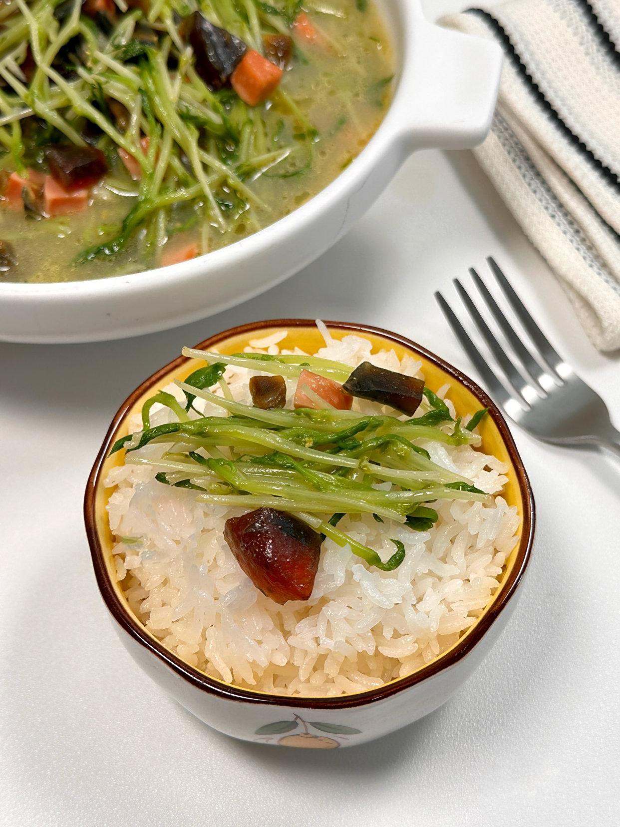 Đi chợ thấy loại rau này đừng bỏ qua: Chỉ vài nguyên liệu nấu bát canh ngon mà chồng con khen ngon tới tấp - Ảnh 5. Đi chợ thấy loại rau này đừng bỏ qua: Chỉ vài nguyên liệu nấu bát canh ngon mà chồng con khen ngon tới tấp - Ảnh 5.