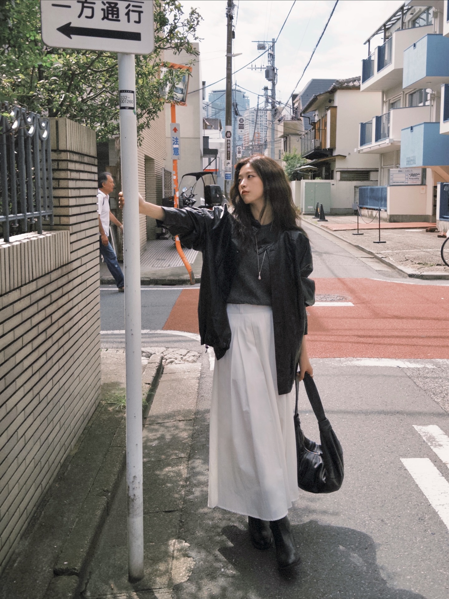 Mặc đẹp mỗi ngày với 10 set đồ màu trung tính - Ảnh 3. Mặc đẹp mỗi ngày với 10 set đồ màu trung tính - Ảnh 3.