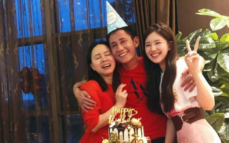 Ở tuổi 50, bố mẹ tôi đã dư tiền để sống 20 năm nữa dù cả đời chưa từng đầu tư - Ảnh 1. Ở tuổi 50, bố mẹ tôi đã dư tiền để sống 20 năm nữa dù cả đời chưa từng đầu tư - Ảnh 1.