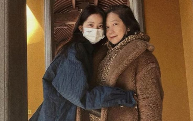 Ở tuổi 50, bố mẹ tôi đã dư tiền để sống 20 năm nữa dù cả đời chưa từng đầu tư - Ảnh 2. Ở tuổi 50, bố mẹ tôi đã dư tiền để sống 20 năm nữa dù cả đời chưa từng đầu tư - Ảnh 2.