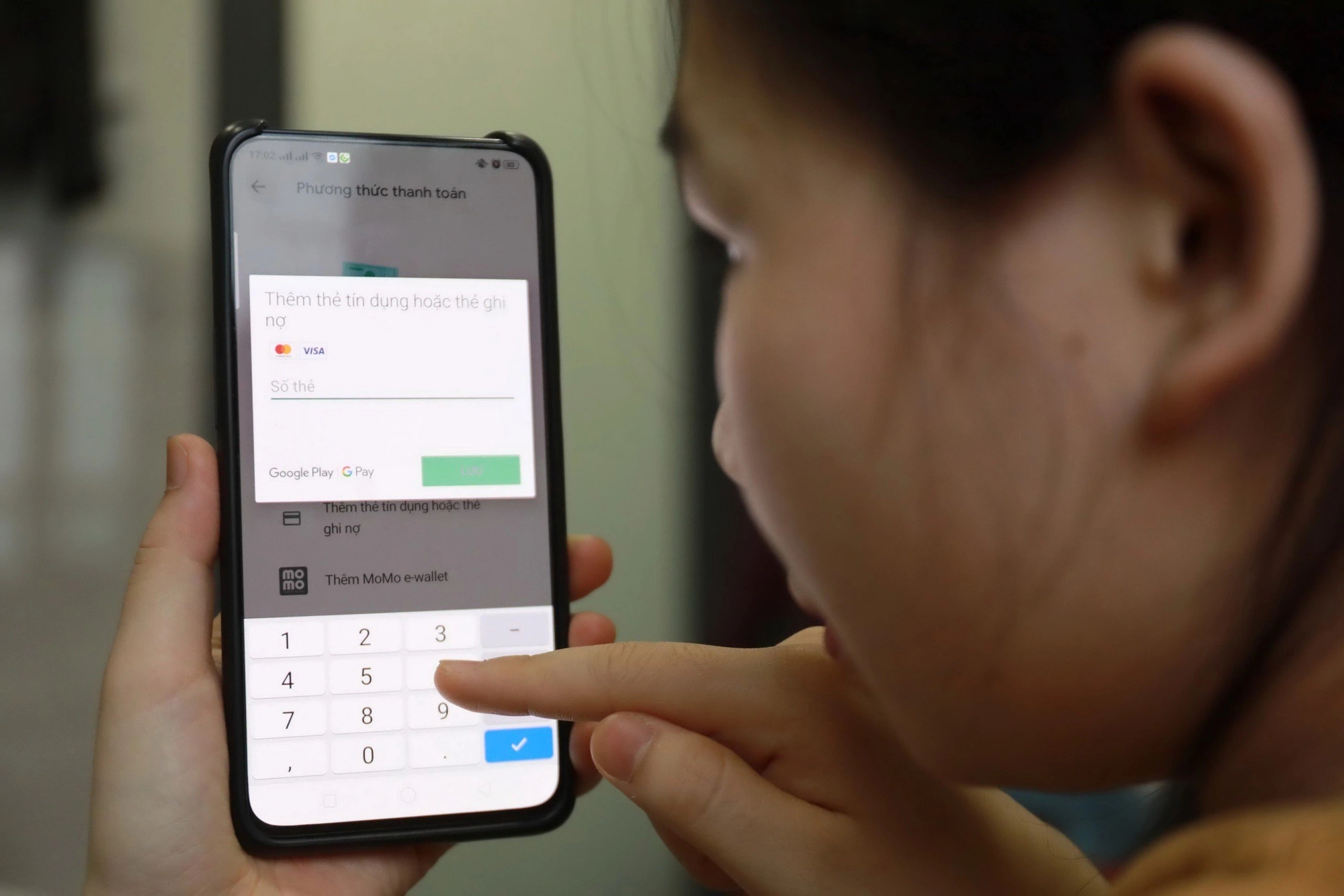 Ai từng mua hàng từ Facebook “Hiếu Decal”, “Tham Vinh”, “Miều Lê”… liên hệ ngay cơ quan chức năng - Ảnh 1. Ai từng mua hàng từ Facebook “Hiếu Decal”, “Tham Vinh”, “Miều Lê”… liên hệ ngay cơ quan chức năng - Ảnh 1.