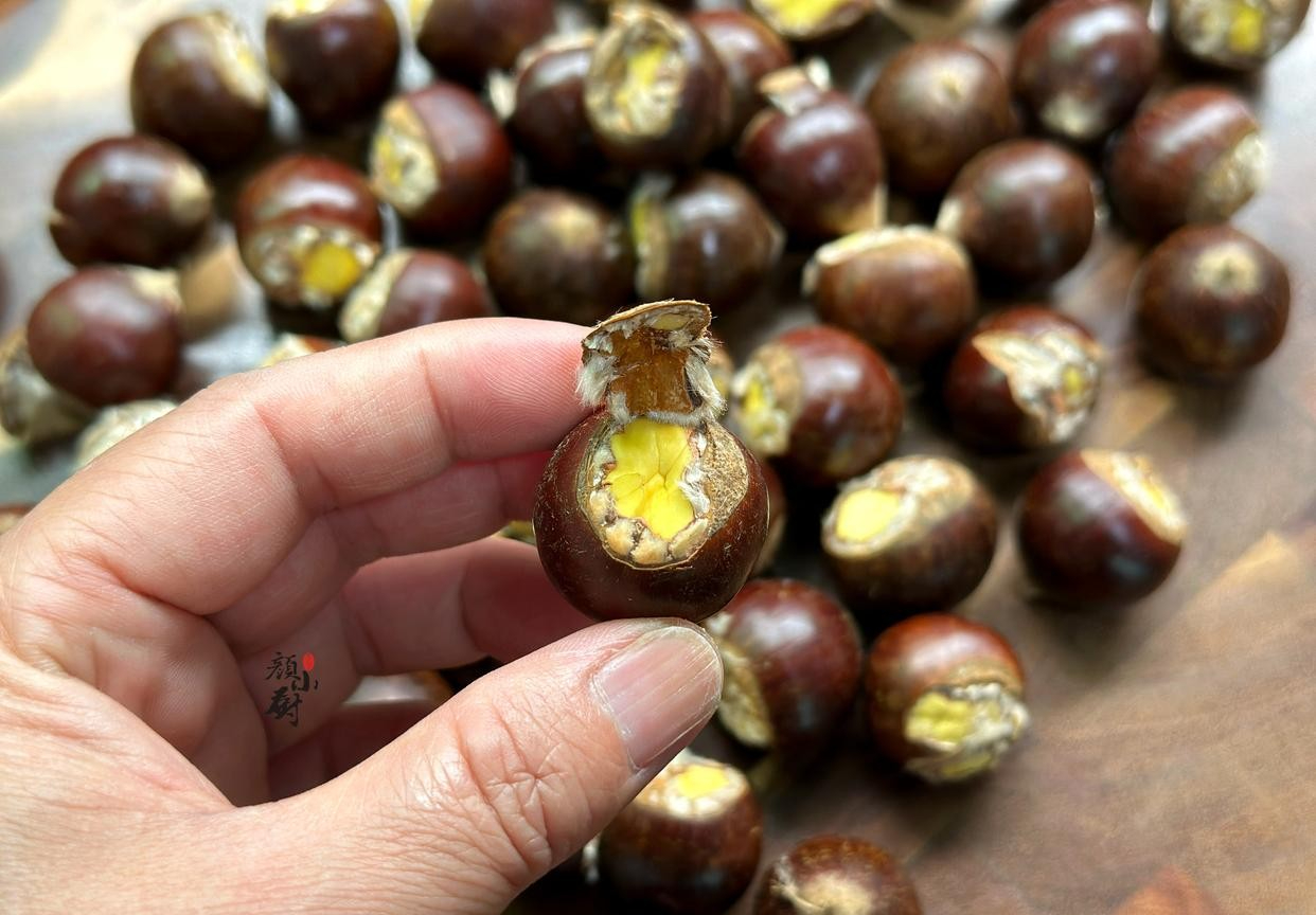 Bí quyết cấp đông hạt dẻ chuẩn bếp nhà: Lấy ra nấu ngay, dẻo bùi như mới bóc, trữ một lần ăn ngon tới Tết - Ảnh 3. Bí quyết cấp đông hạt dẻ chuẩn bếp nhà: Lấy ra nấu ngay, dẻo bùi như mới bóc, trữ một lần ăn ngon tới Tết - Ảnh 3.