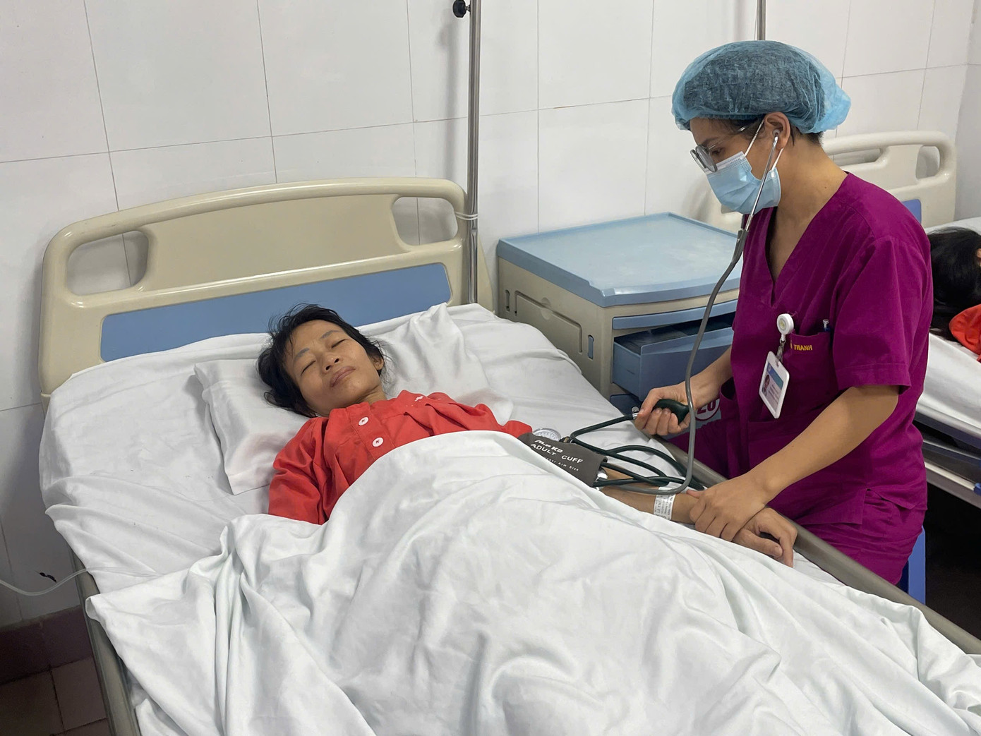 Ca bệnh hiếm gặp với khối u xơ tử cung nặng 10kg - Ảnh 1. Ca bệnh hiếm gặp với khối u xơ tử cung nặng 10kg - Ảnh 1.