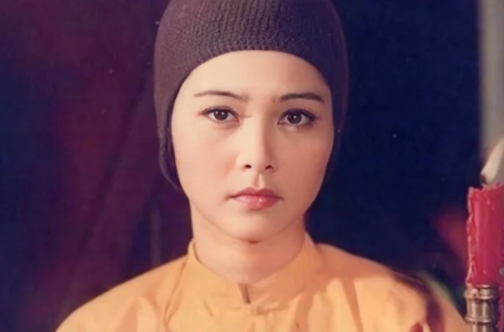 Ni cô Huyền Trang 'Biệt động Sài Gòn': Tuổi xế chiều viên mãn bên ông xã tiến sĩ - Ảnh 2. Ni cô Huyền Trang 'Biệt động Sài Gòn': Tuổi xế chiều viên mãn bên ông xã tiến sĩ - Ảnh 2.