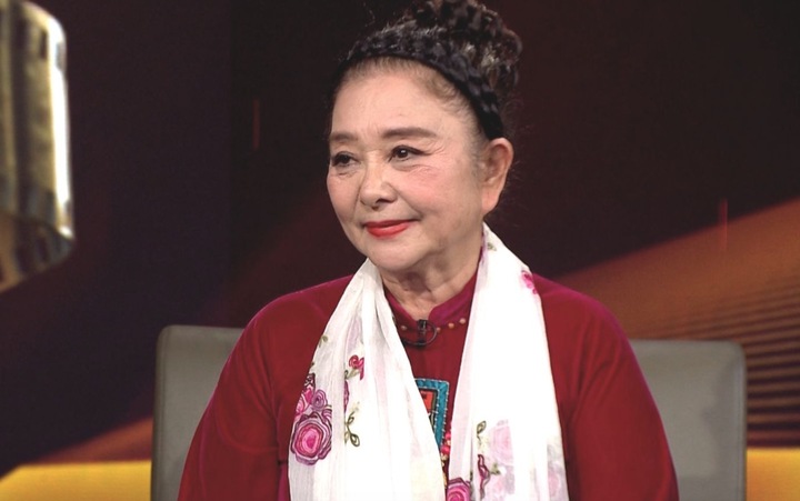 Ni cô Huyền Trang 'Biệt động Sài Gòn': Tuổi xế chiều viên mãn bên ông xã tiến sĩ - Ảnh 3. Ni cô Huyền Trang 'Biệt động Sài Gòn': Tuổi xế chiều viên mãn bên ông xã tiến sĩ - Ảnh 3.