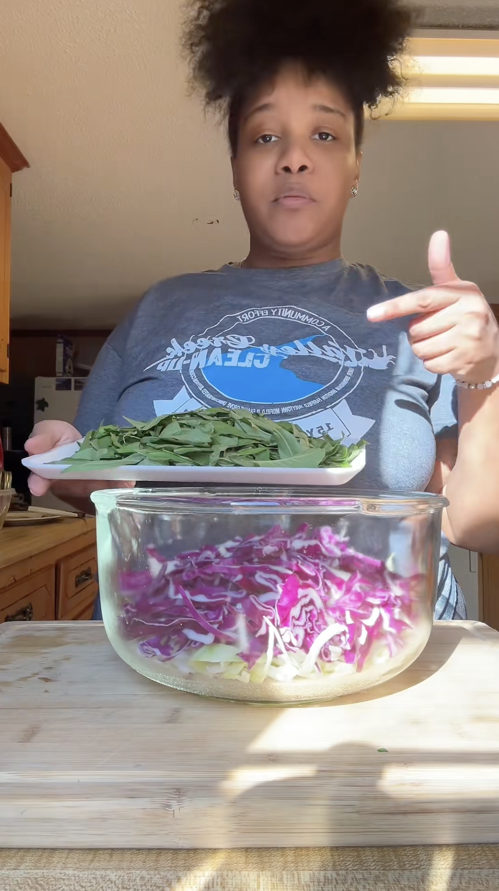 Người Việt “ngả mũ” khi thấy khách Tây tự tay làm món gỏi này dù chưa từng nếm thử- Ảnh 2. Người Việt “ngả mũ” khi thấy khách Tây tự tay làm món gỏi này dù chưa từng nếm thử- Ảnh 2.