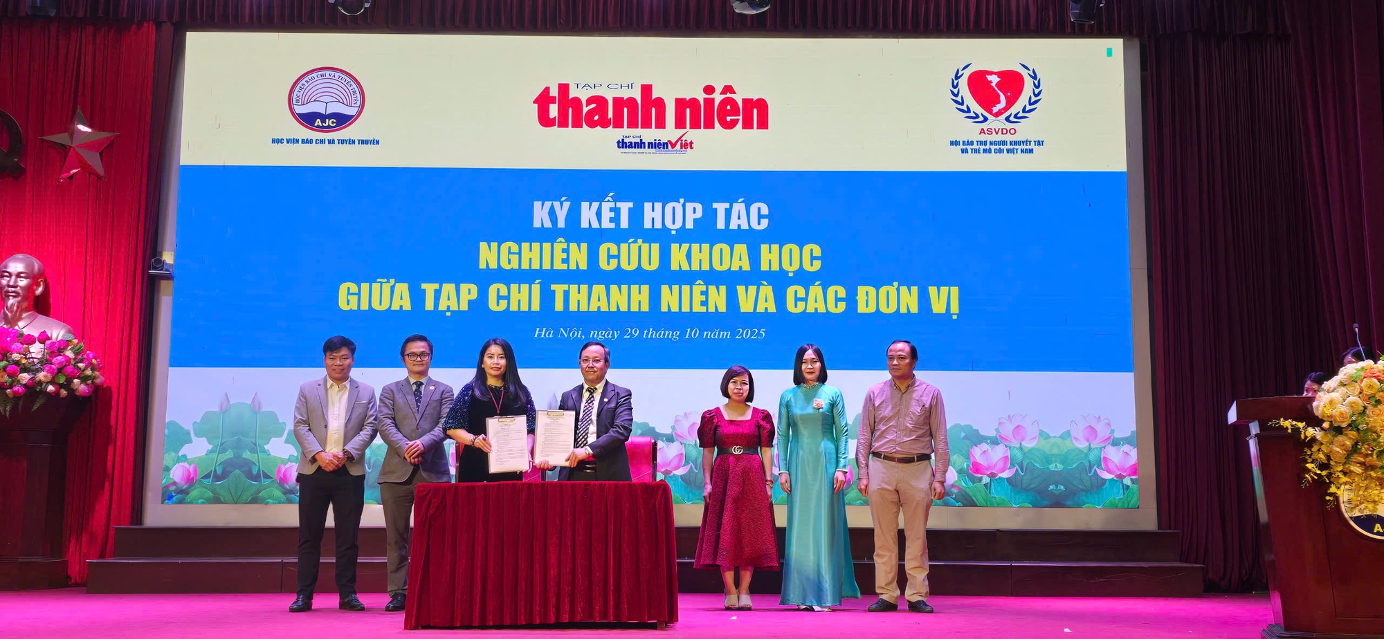 Lễ tổng kết, trao giải cuộc thi viết 'Vượt lên số phận' lần VIII- Ảnh 14. Lễ tổng kết, trao giải cuộc thi viết 'Vượt lên số phận' lần VIII- Ảnh 14.