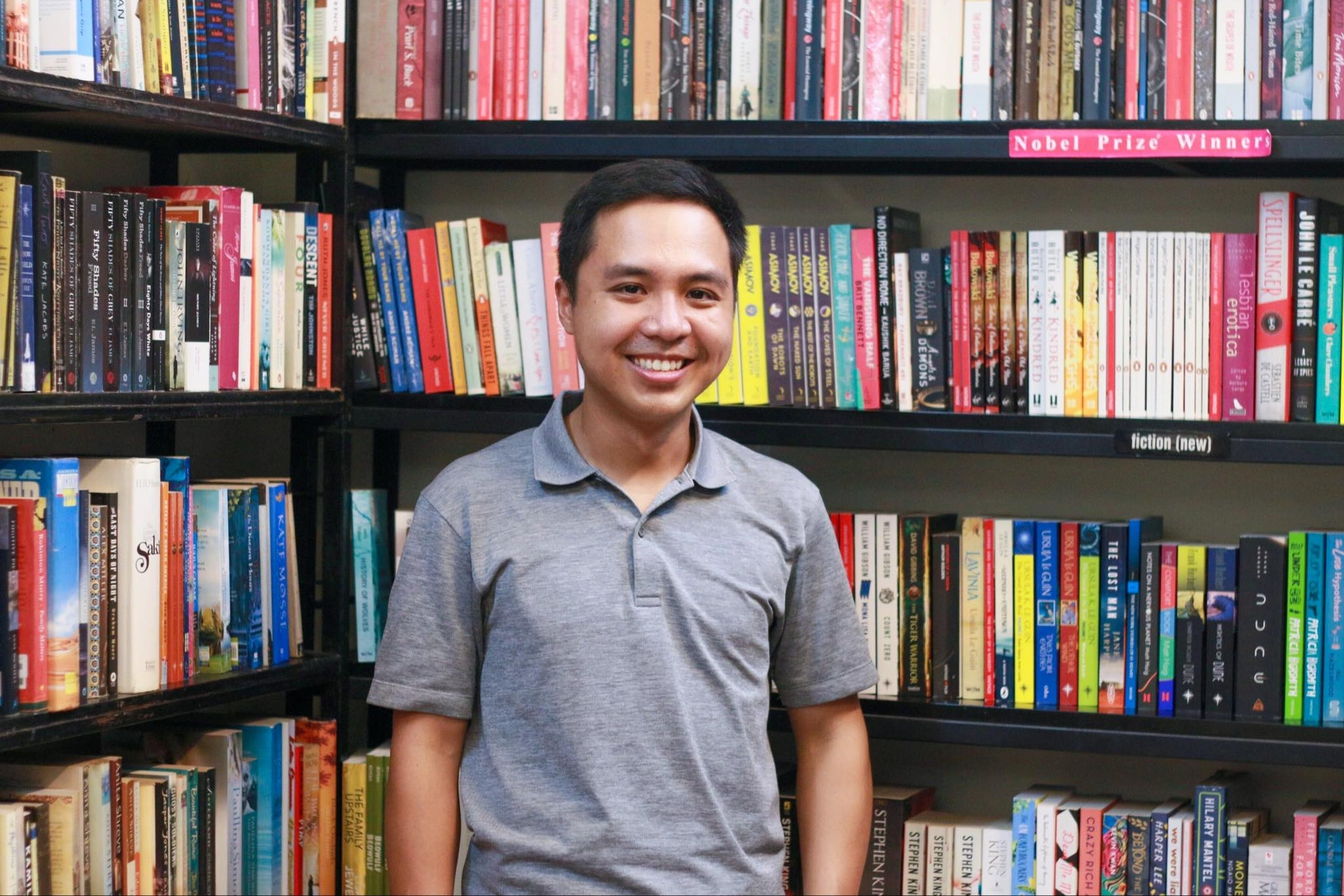 Phản ứng sốc của cô gái khi biết sếp mình chính là... Quán quân Olympia: Quả này đố dám cãi! - Ảnh 3. Phản ứng sốc của cô gái khi biết sếp mình chính là... Quán quân Olympia: Quả này đố dám cãi! - Ảnh 3.