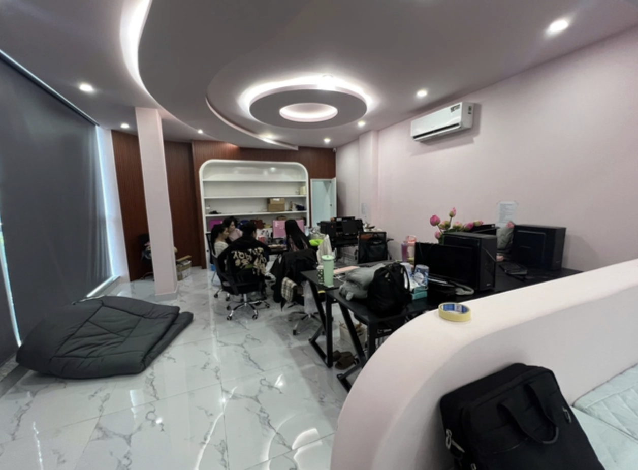 Điểm danh các thẩm mỹ viện từng bị Công an TP HCM "gõ cửa" - Ảnh 6. Điểm danh các thẩm mỹ viện từng bị Công an TP HCM "gõ cửa" - Ảnh 6.