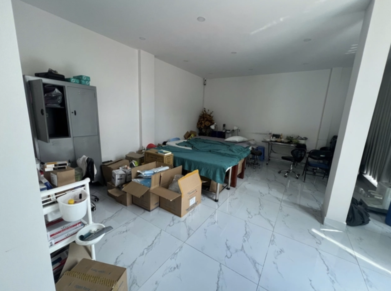 Điểm danh các thẩm mỹ viện từng bị Công an TP HCM "gõ cửa" - Ảnh 7. Điểm danh các thẩm mỹ viện từng bị Công an TP HCM "gõ cửa" - Ảnh 7.