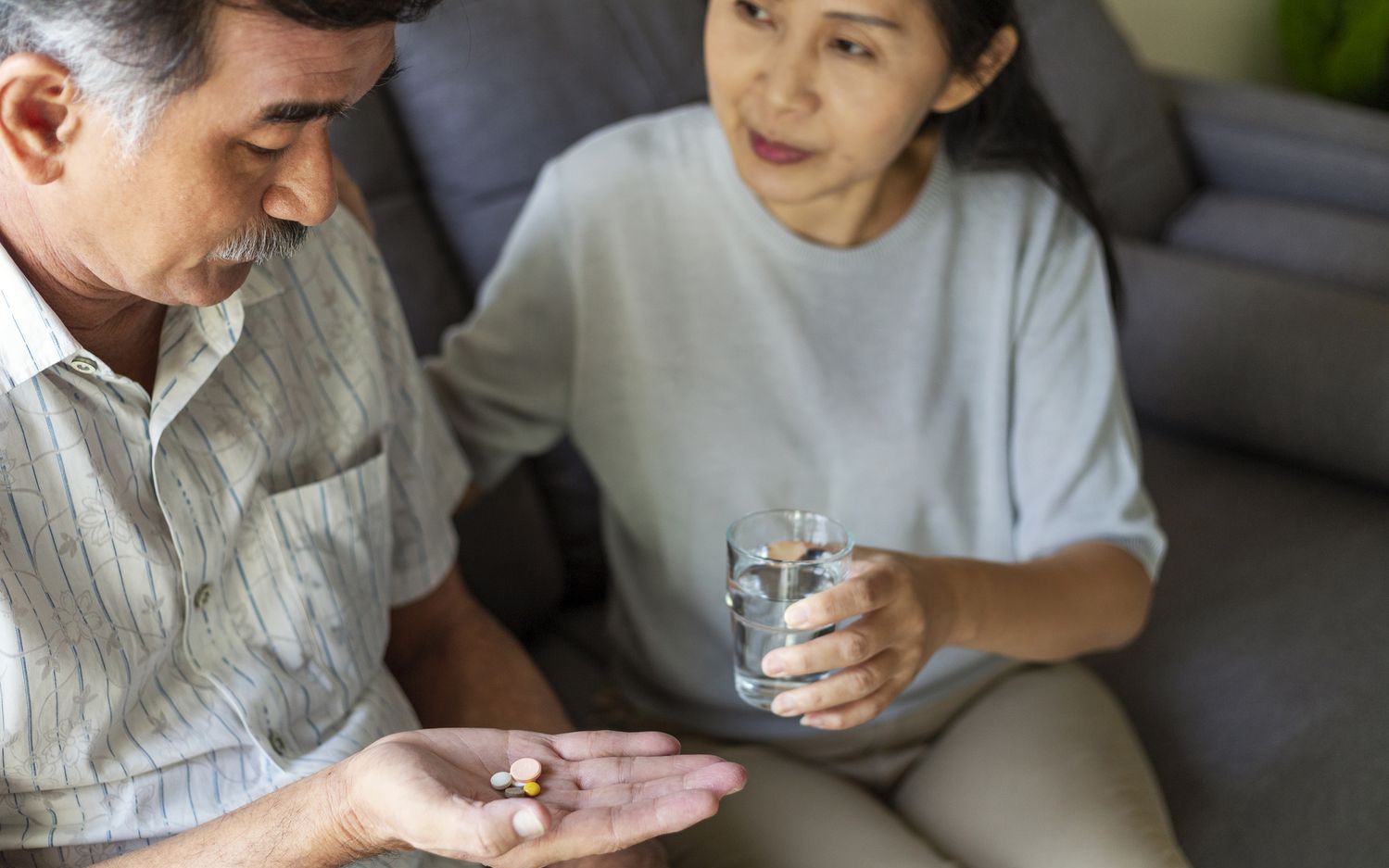 Thực phẩm bổ sung quan trọng nhất cho người trên 65 tuổi là 3 loại vitamin này!