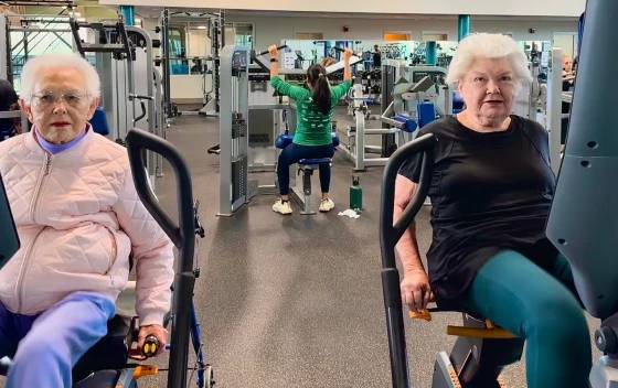 Người phụ nữ 100 tuổi gây sốt vì bài tập thể dục tại phòng gym tiết lộ bí quyết khỏe mạnh, đủ sức đến phòng tập 3 lần/tuần - Ảnh 3.