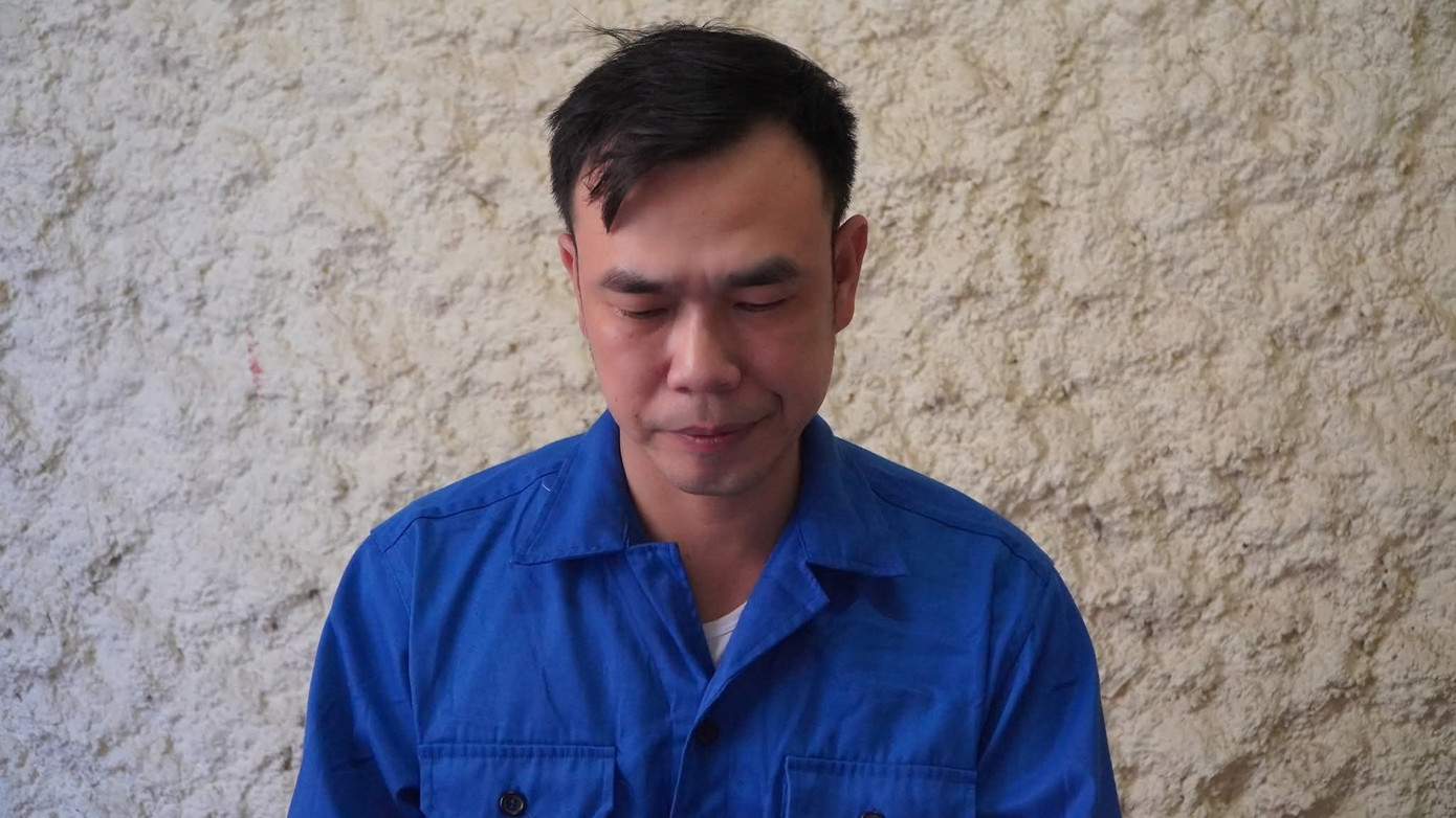 'Tô vẽ' hình ảnh thành 'thầy giáo nhân ái' để lừa đảo - Ảnh 2.