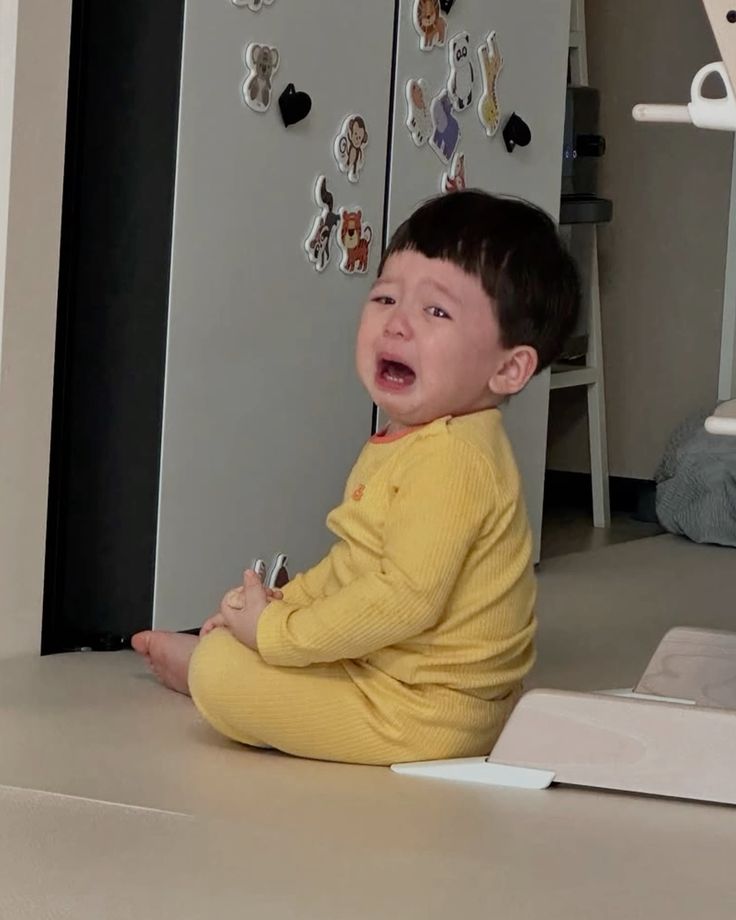 Nếu thấy con có những biểu hiện này, bố mẹ nên cẩn thận vì trẻ đang có dấu hiệu được NUÔNG CHIỀU quá mức- Ảnh 4.