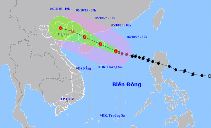 Tin bão số 11 Matmo mới nhất: Giật cấp 15, cách đặc khu Hoàng Sa 290km - Ảnh 1.