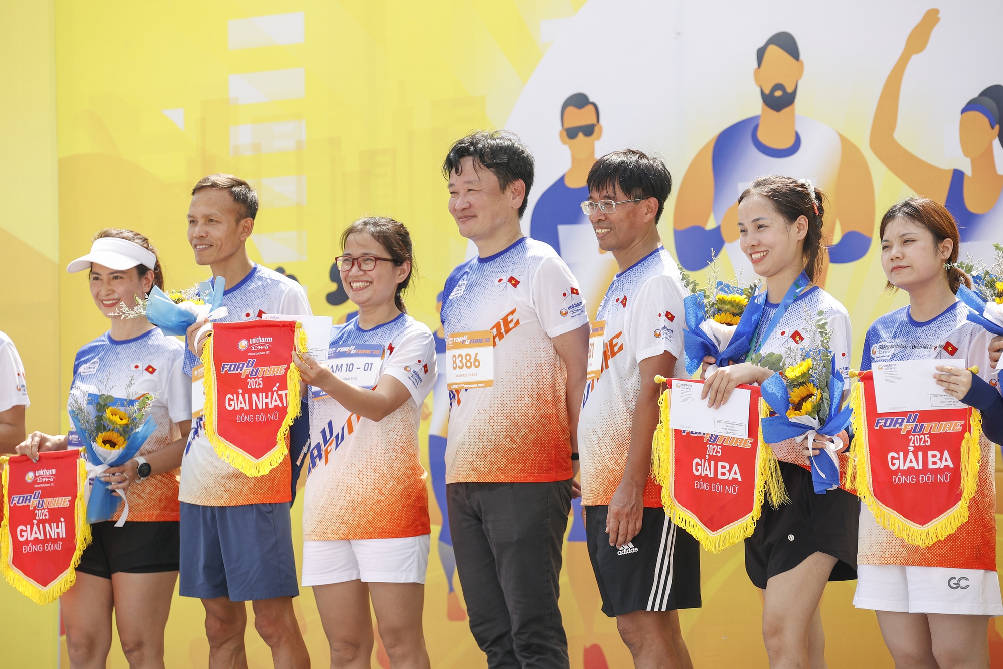 giai-chay-diana-unicharm-marathon-03102025-47-1759564120495251453488-1759565838198-175956583845579061245.jpg