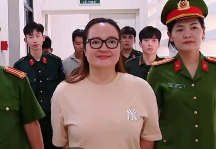 'Bà trùm' thực phẩm chức năng Hoàng Hường đối diện mức án nào? - Ảnh 1.