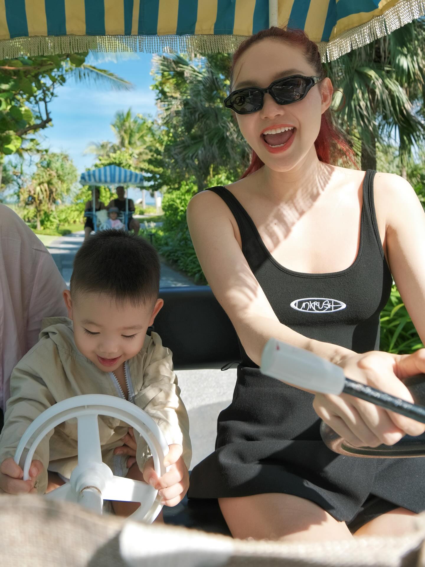 &quot;Hot kid&quot; mới của Vbiz: Mẹ là diễn viên hạng A, ba là doanh nhân gia thế khủng, xinh yêu thế này bảo sao không gây sốt? - Ảnh 8.