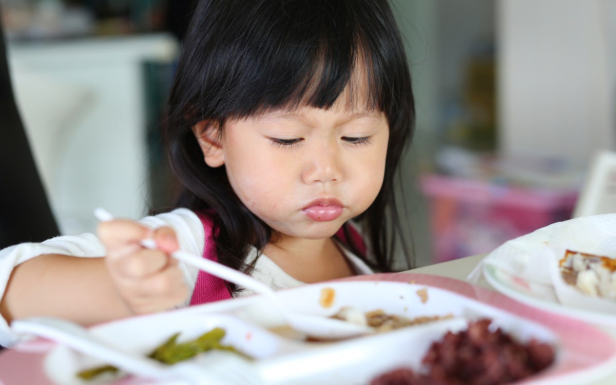 &quot;Danh sách đen&quot; những thực phẩm mà các BS nhi khoa hiếm khi cho con ăn, biết lý do mẹ Việt nào cũng đồng tình
