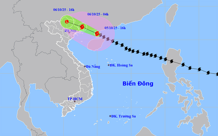 Bão số 11 cách Quảng Ninh 210km, gió mạnh trên đất liền từ đêm nay đến trưa mai - Ảnh 1.