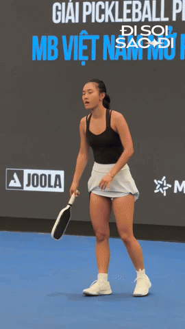 Alix Trương là ai mà hot đùng đùng, xả loạt ảnh ở Việt Nam toàn thấy đánh pickleball và ăn bánh mì? - Ảnh 5. Alix Trương là ai mà hot đùng đùng, xả loạt ảnh ở Việt Nam toàn thấy đánh pickleball và ăn bánh mì? - Ảnh 5.