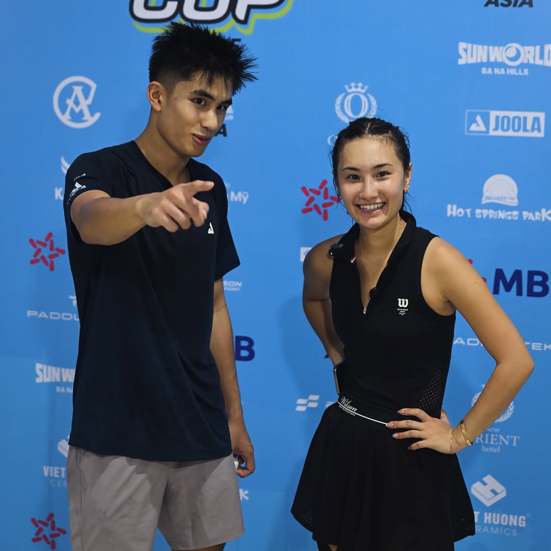 Alix Trương là ai mà hot đùng đùng, xả loạt ảnh ở Việt Nam toàn thấy đánh pickleball và ăn bánh mì? - Ảnh 2. Alix Trương là ai mà hot đùng đùng, xả loạt ảnh ở Việt Nam toàn thấy đánh pickleball và ăn bánh mì? - Ảnh 2.