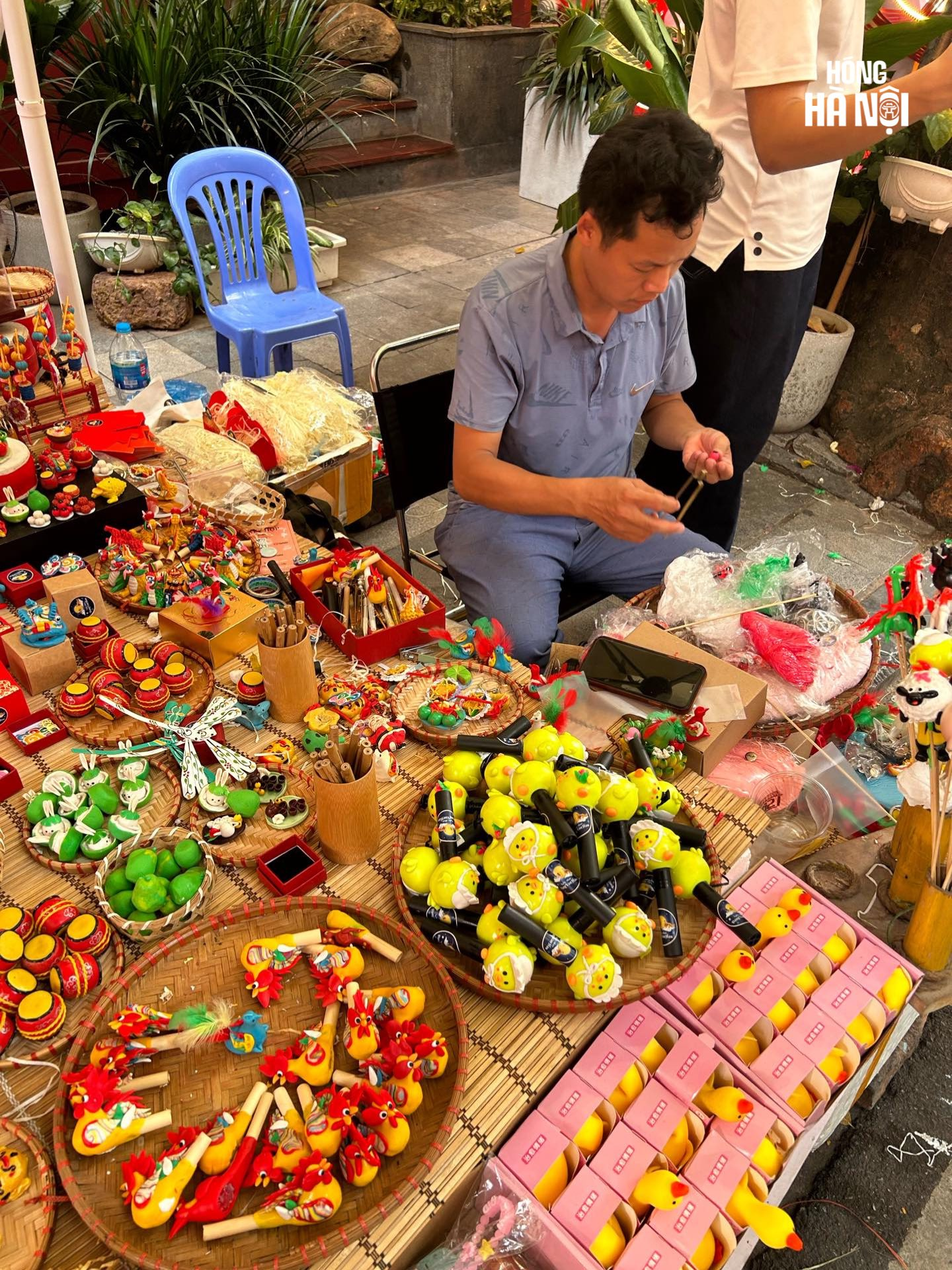 Trò chơi dân gian trở lại giữa mùa trăng Rằm tháng Tám, để trẻ thơ thêm yêu Tết Trung thu qua những giá trị xưa cũ- Ảnh 5.
