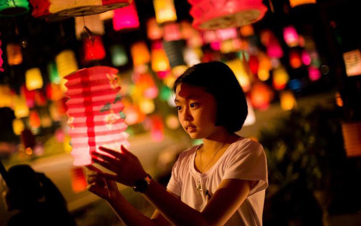 Một đứa trẻ, nếu chưa từng được ăn miếng bánh Trung Thu bên cha mẹ, rồi sẽ ra sao? - Ảnh 1.