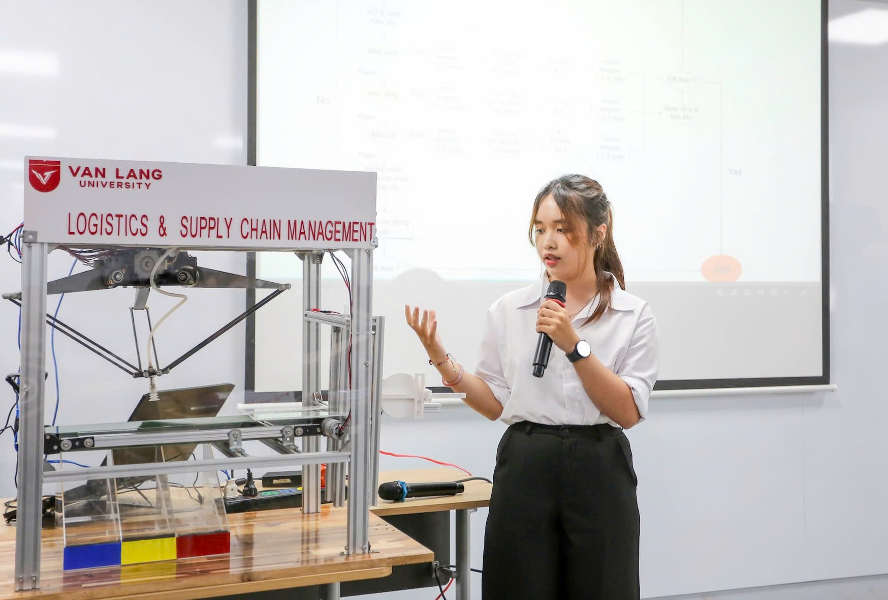 AI không lấy việc, trừ khi bạn ngừng học- Ảnh 2.