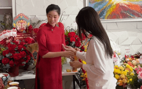 ava-10-17597232196491377352106-1759737854831-17597378550611332581669.gif