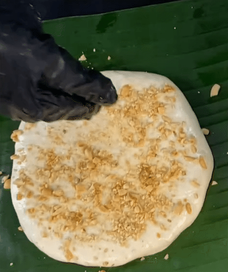 banh-4-1759721318557983533808.gif