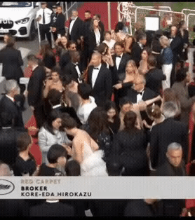 saostar-ecnh41b0uk9qc5bk-1759723637869-1759723638993951070340.gif