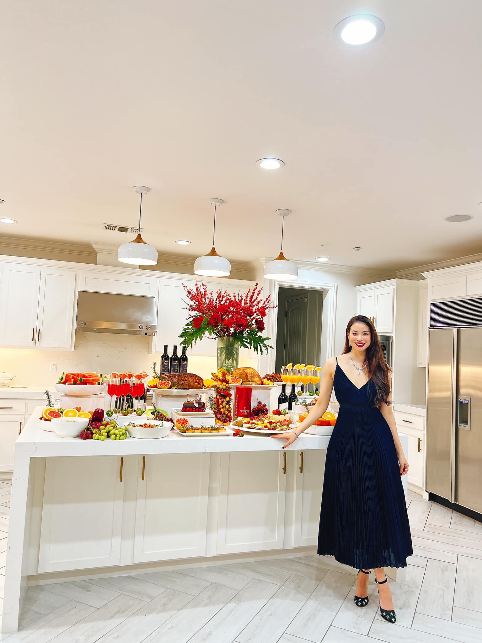 Hoa hậu Việt lấy chồng 6 năm chưa công khai danh tính, tuổi 34 làm chủ tiệm hoa, ở biệt thự 7 phòng - Ảnh 14.