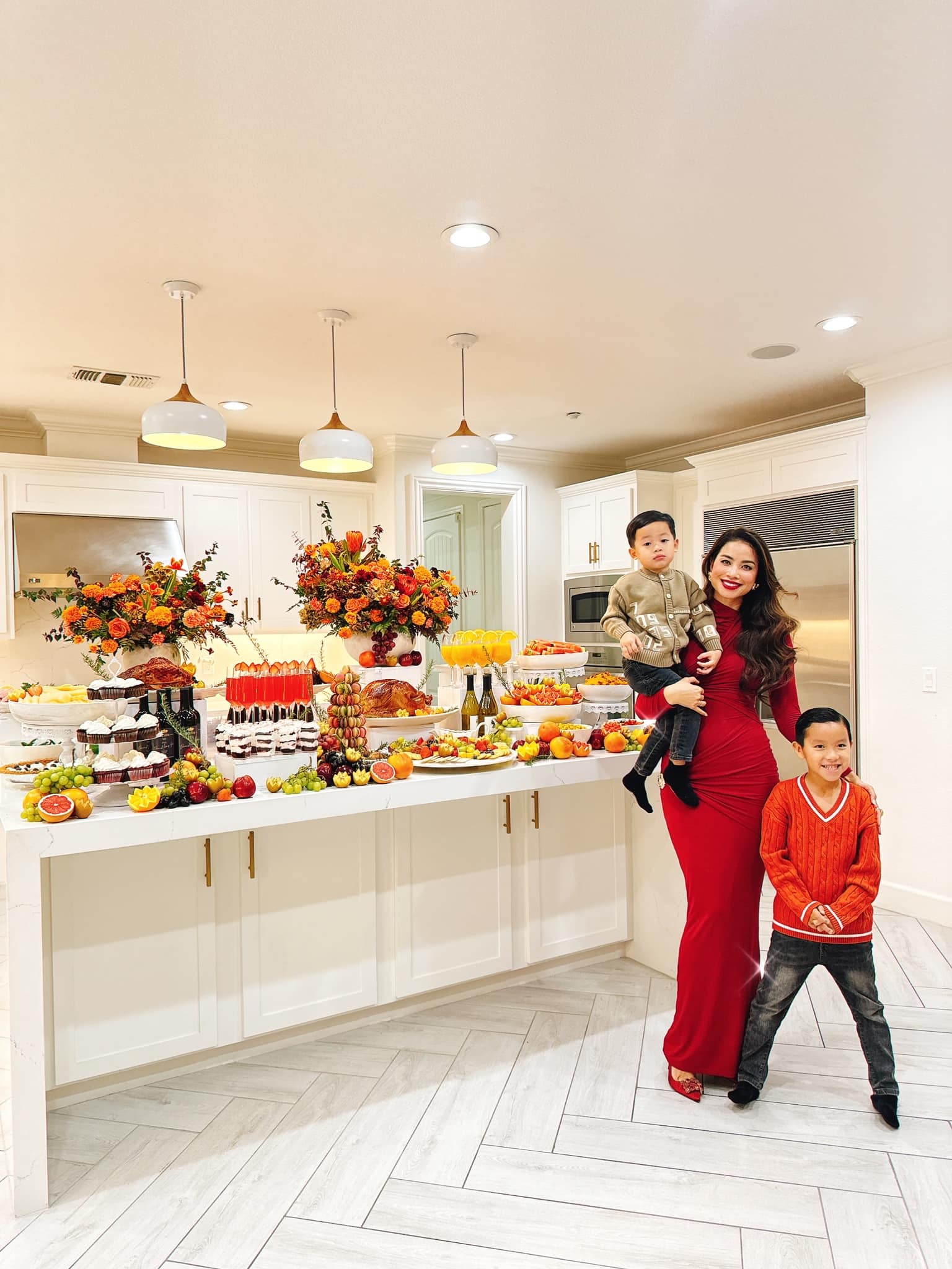 Hoa hậu Việt lấy chồng 6 năm chưa công khai danh tính, tuổi 34 làm chủ tiệm hoa, ở biệt thự 7 phòng - Ảnh 13.