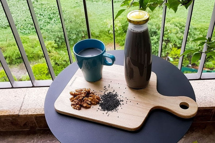 Mẹ tôi hay được khen là lão hóa ngược, U60 mà như 30, hóa ra là do mẹ chăm ăn 1 loại hạt, bảo sao nhà tôi lúc nào cũng mấy lọ- Ảnh 2. Mẹ tôi hay được khen là lão hóa ngược, U60 mà như 30, hóa ra là do mẹ chăm ăn 1 loại hạt, bảo sao nhà tôi lúc nào cũng mấy lọ- Ảnh 2.
