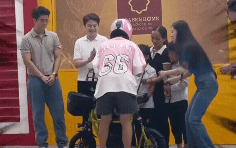 bao-dong-nat-tu-thien-11-1759818972037169633114.gif
