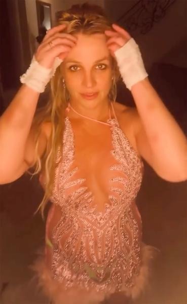 britney-spears-suffers-gruesome-17598078951201908665058-1759823645309-17598236454121895750047.jpg