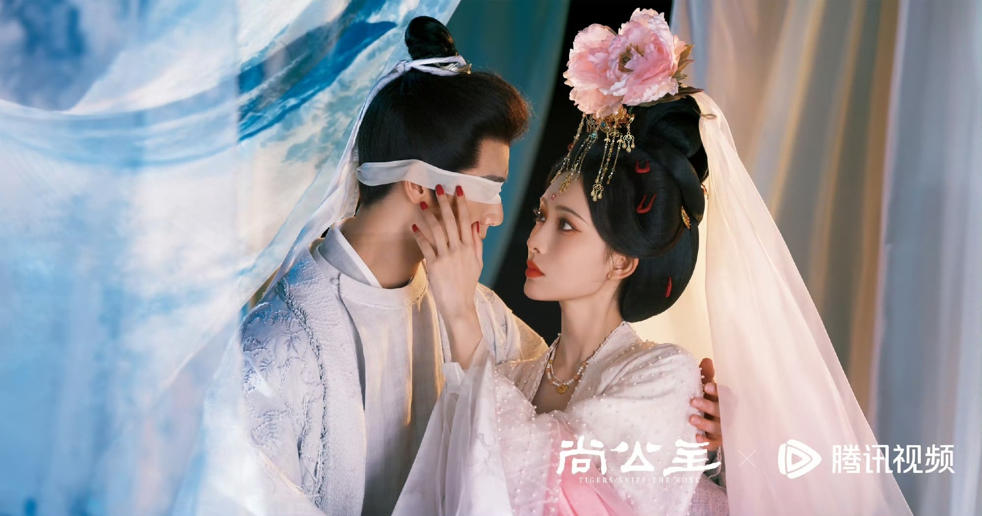 Nơi nào có mỹ nhân này nơi đó là thắng cảnh nhân gian: Nhan sắc như bước ra từ tranh cổ, đến cả gió cũng nâng niu - Ảnh 3.